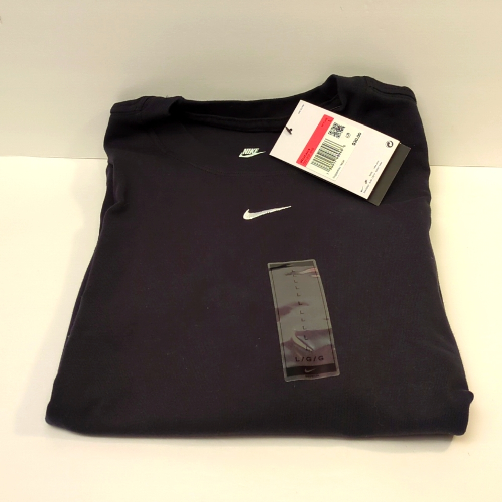 Women's Size Large Crop PTP 25in Length 25in NWOT Retail $30